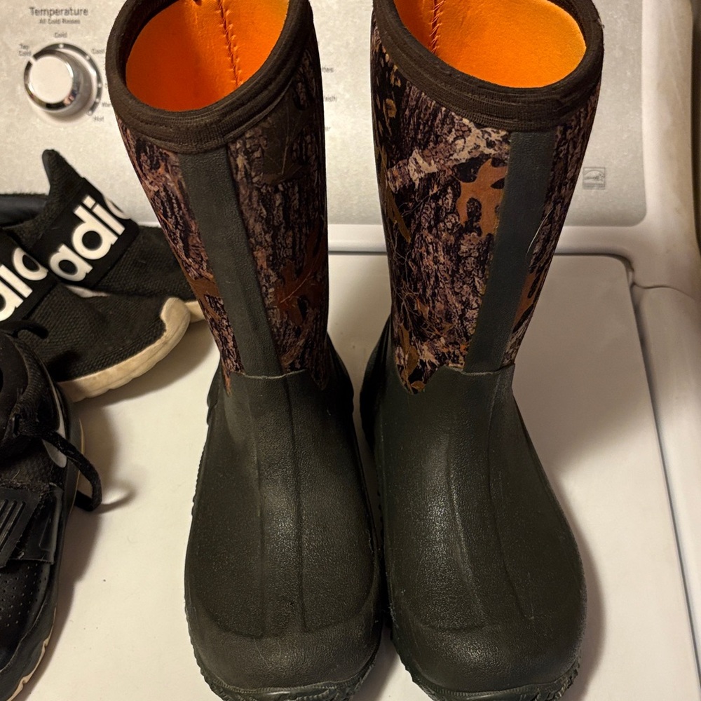 Nike Kids Camo Boots - Black and Brown